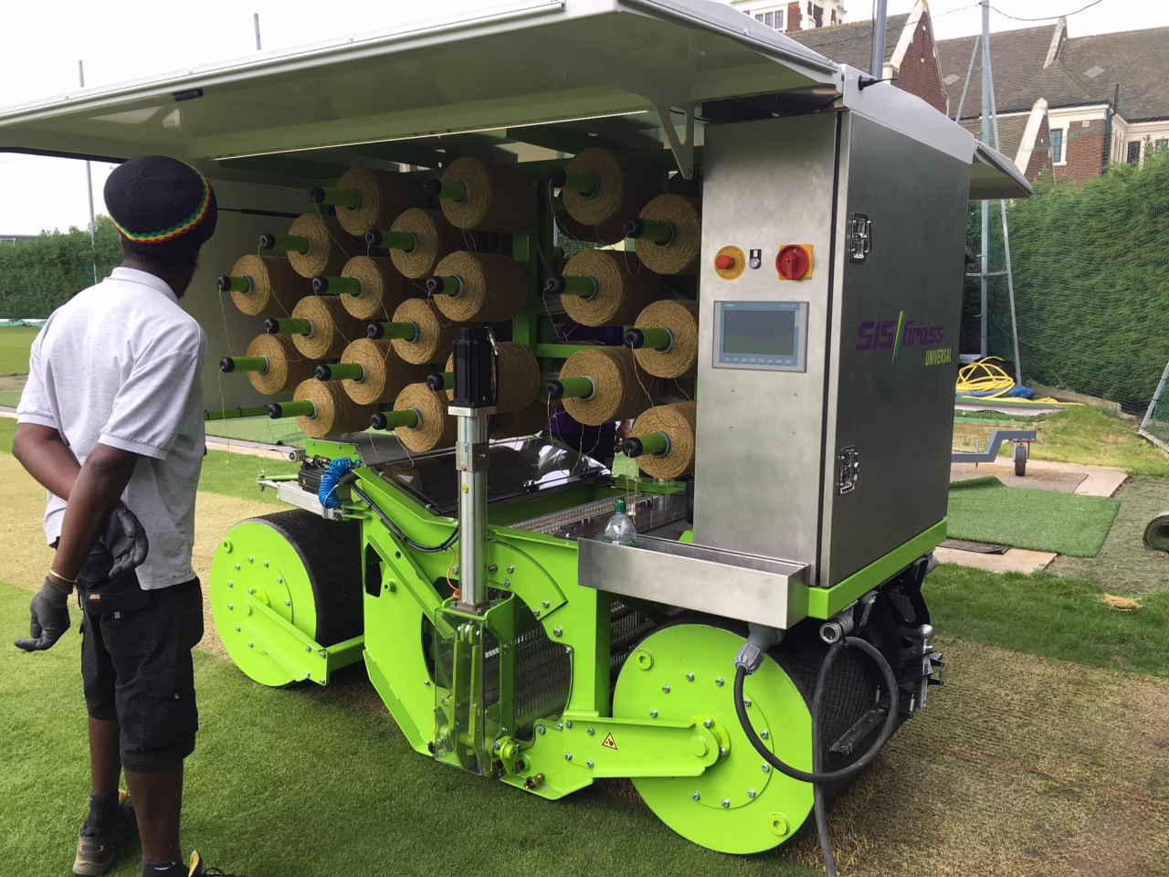 SIS Grass hybrid machine installing